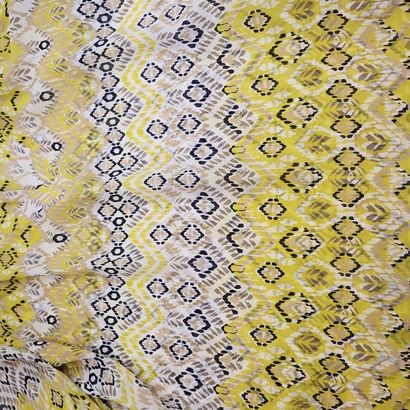 Ann Taylor Factory Boho Blouse. White, Navy, Tan, Chartreuse pattern. Medium - Picture 7 of 7